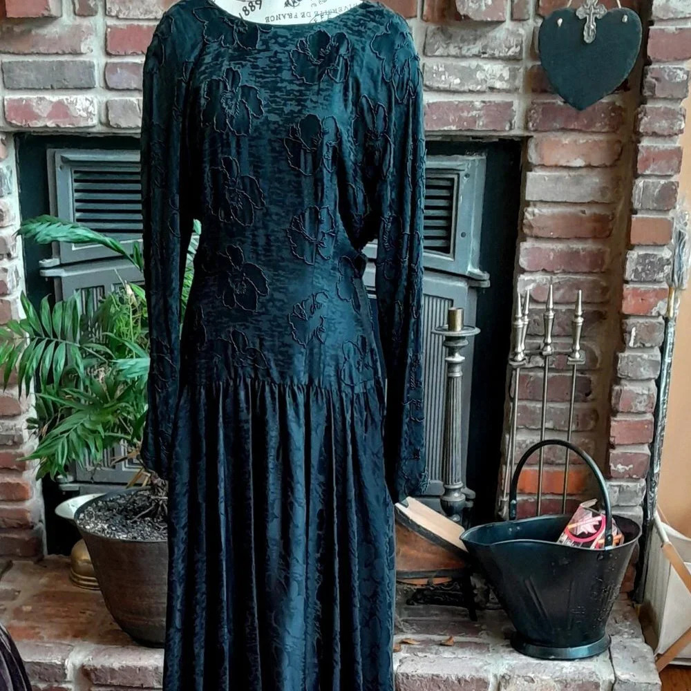 Vintage Jessica Young Beaded Silk Black Dress - Picture 2 of 7